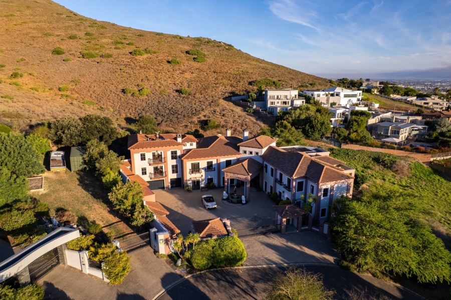 13 Bedroom Property for Sale in Plattekloof 3 Western Cape